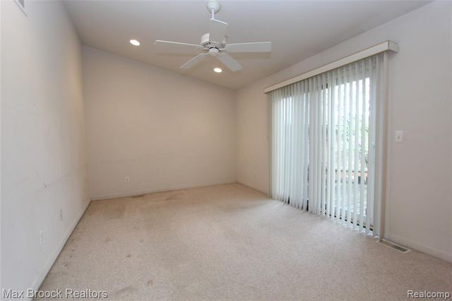 4029 Foxpointe Drive, West Bloomfield, MI 48323