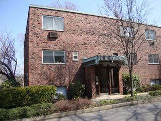 53 St Paul 3, Brookline, MA 02446