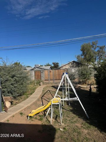 2136 E LEMON Street, Tempe, AZ 85281