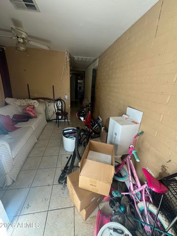 2136 E LEMON Street, Tempe, AZ 85281