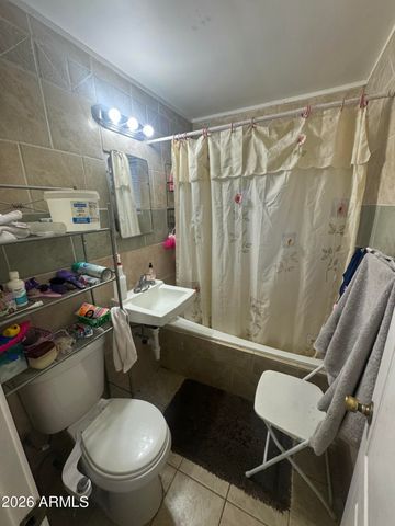 2136 E LEMON Street, Tempe, AZ 85281