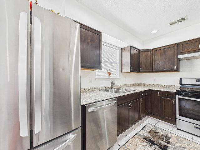 3018 Blue Pine Lane, Niceville, FL 32578