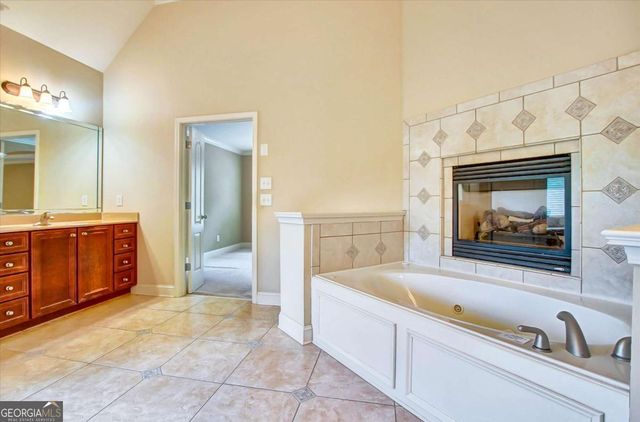1805 Regents Way, Conyers, GA 30094