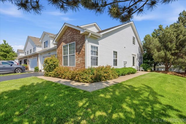541 Mallard Lane A, Sugar Grove, IL 60554