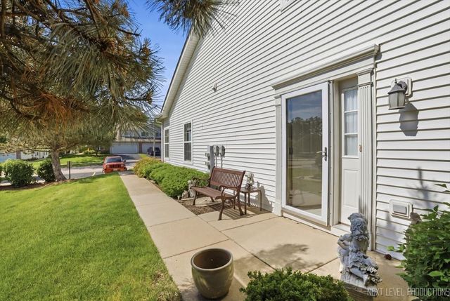 541 Mallard Lane A, Sugar Grove, IL 60554