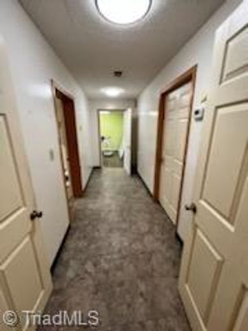 520 Commercial Boulevard, Lexington, NC 27292