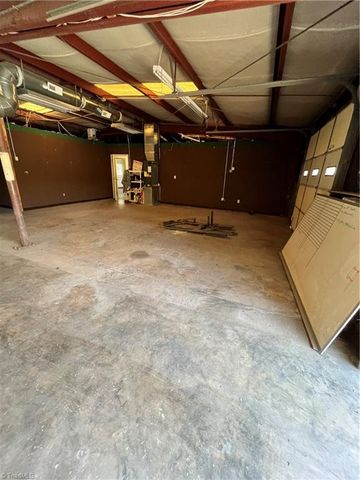 520 Commercial Boulevard, Lexington, NC 27292