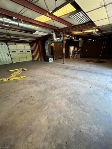 520 Commercial Boulevard, Lexington, NC 27292