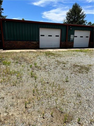 520 Commercial Boulevard, Lexington, NC 27292