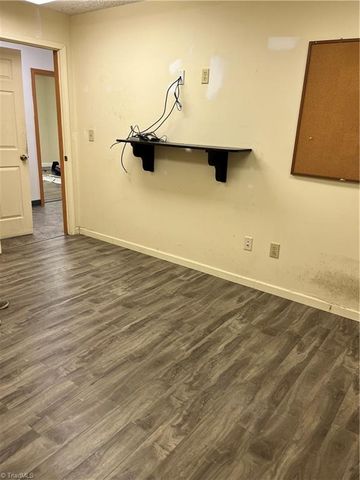 520 Commercial Boulevard, Lexington, NC 27292