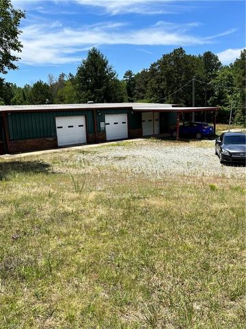 520 Commercial Boulevard, Lexington, NC 27292