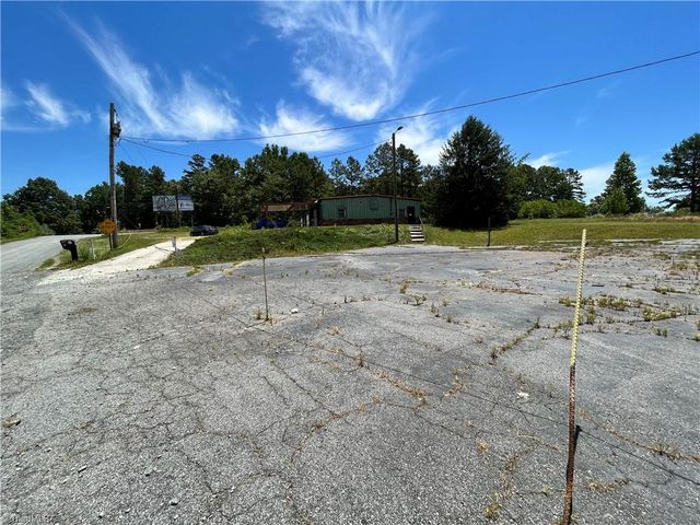 520 Commercial Boulevard, Lexington, NC 27292