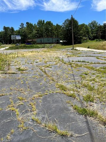 520 Commercial Boulevard, Lexington, NC 27292