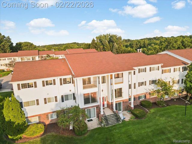 440 BALDWIN Avenue 63, Rochester, MI 48307
