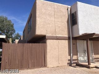 3435 Villa Knolls South Drive, Las Vegas, NV 89120