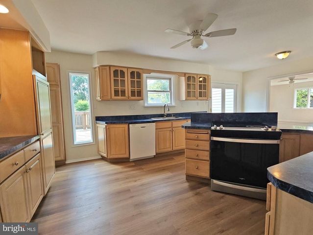 82 HARVARD RD, Pennsville, NJ 08070