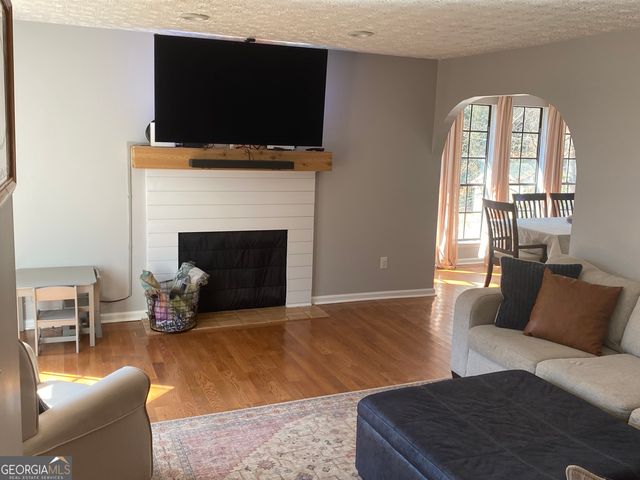 485 Hillsdale Drive, Fayetteville, GA 30214