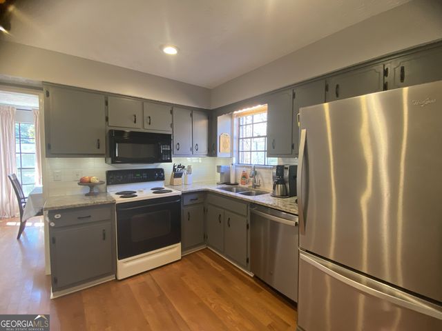 485 Hillsdale Drive, Fayetteville, GA 30214