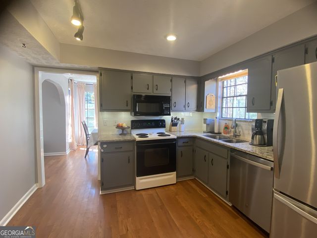 485 Hillsdale Drive, Fayetteville, GA 30214