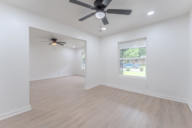 2210 Gaylord Drive, Dallas, TX 75227