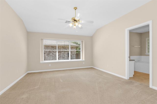 10 W Foxbriar Forest Circle, The Woodlands, TX 77382
