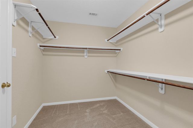 10 W Foxbriar Forest Circle, The Woodlands, TX 77382