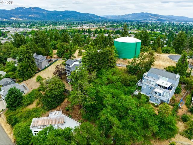 Summit Blvd, Springfield, OR 97477