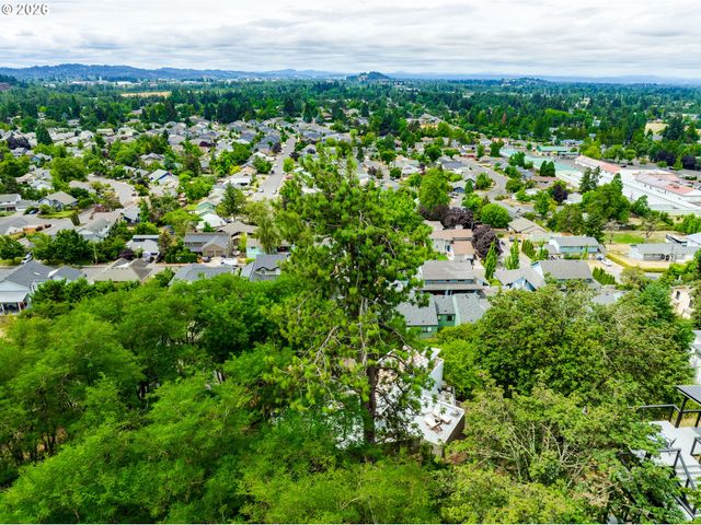 Summit Blvd, Springfield, OR 97477
