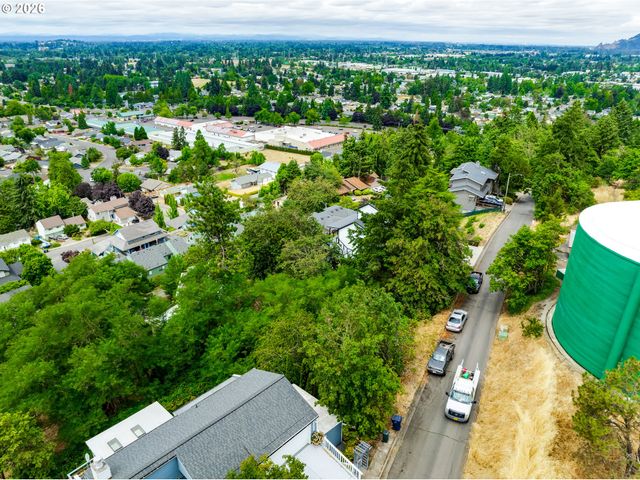 Summit Blvd, Springfield, OR 97477