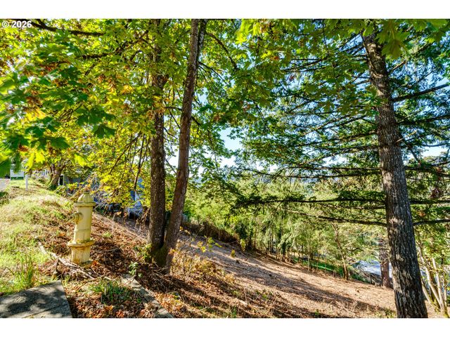Summit Blvd, Springfield, OR 97477