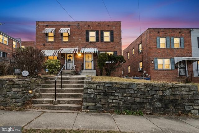 2412 18TH ST SE, Washington, DC 20020