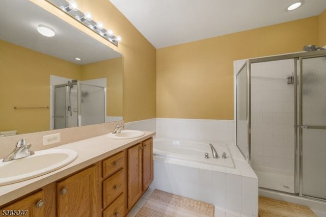 34 George Russell Way, Clifton City, NJ 07013