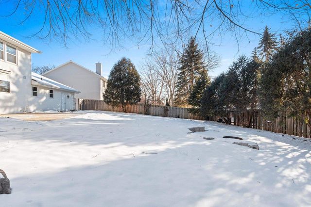 2775 INDEPENDENCE DRIVE, Green Bay, WI 54304