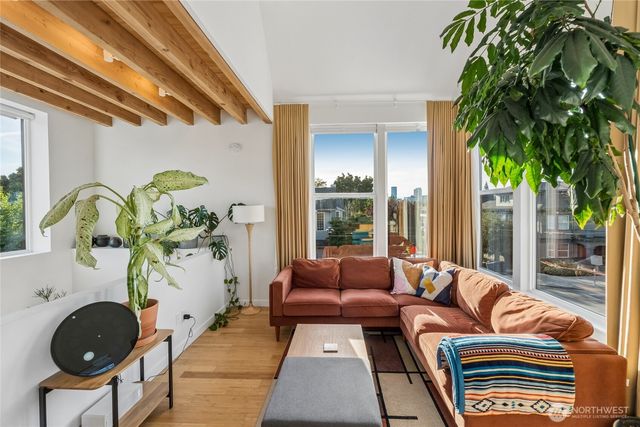 2303 E Alder Street, Seattle, WA 98122