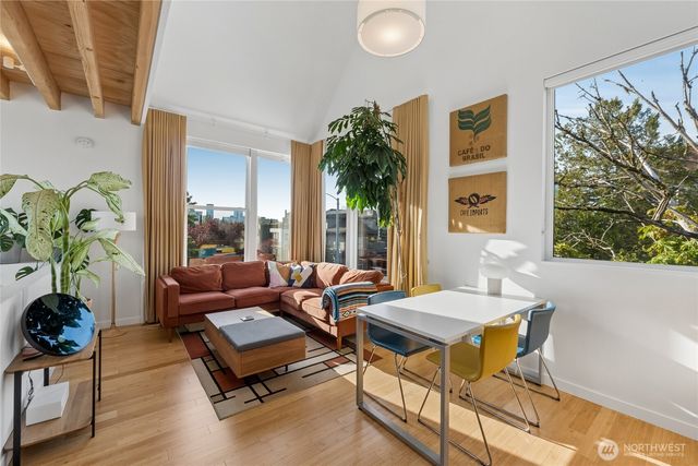 2303 E Alder Street, Seattle, WA 98122