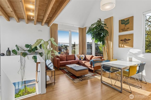 2303 E Alder Street, Seattle, WA 98122