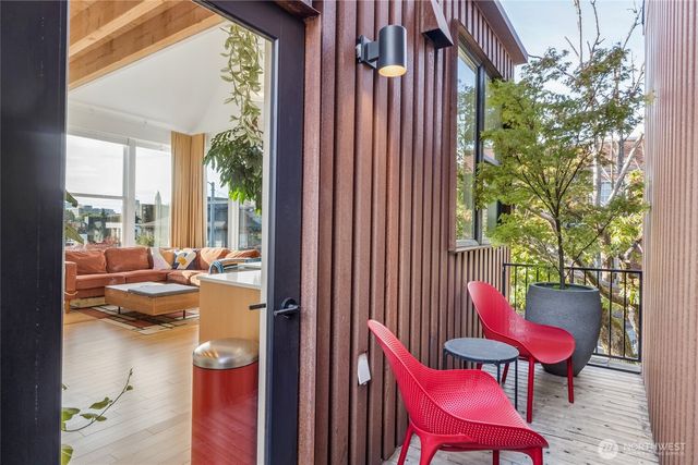 2303 E Alder Street, Seattle, WA 98122