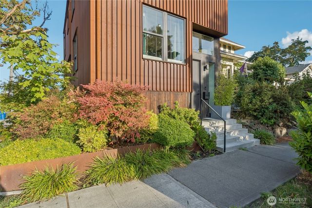 2303 E Alder Street, Seattle, WA 98122