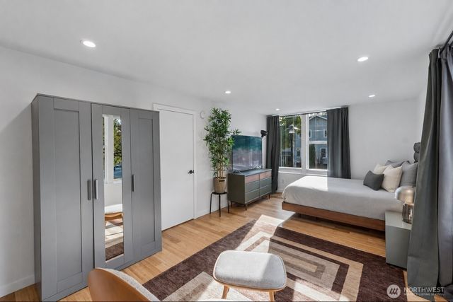 2303 E Alder Street, Seattle, WA 98122