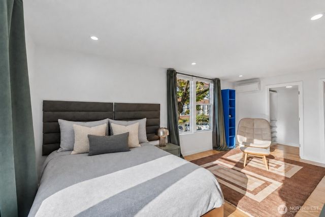 2303 E Alder Street, Seattle, WA 98122