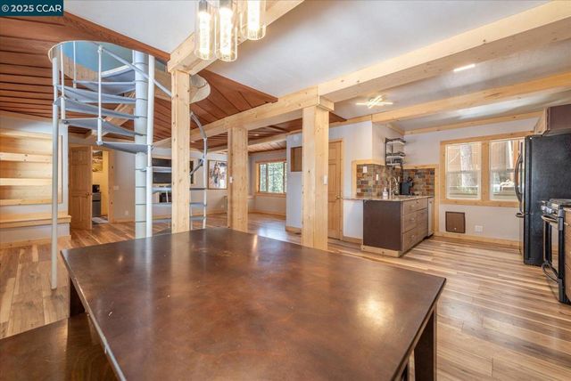 12255 Sierra Dr, Truckee, CA 96161