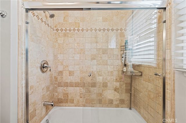 17955 Archwood, Reseda, CA 91335