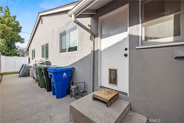 17955 Archwood, Reseda, CA 91335