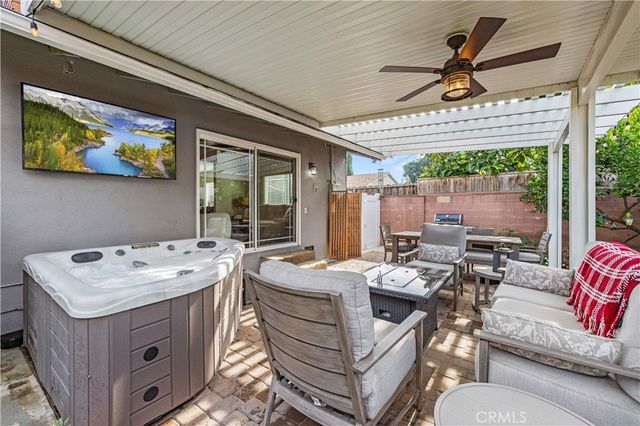 17955 Archwood, Reseda, CA 91335