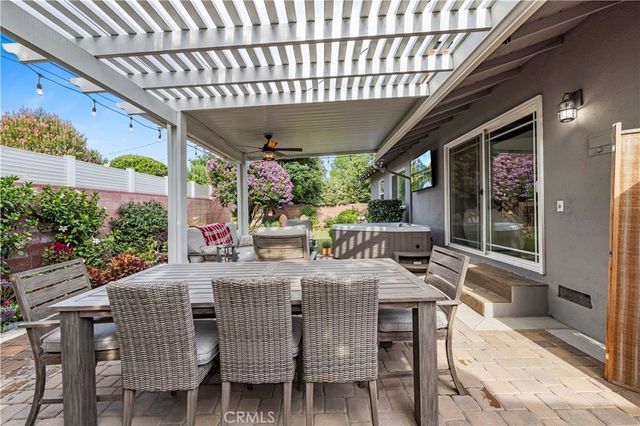 17955 Archwood, Reseda, CA 91335