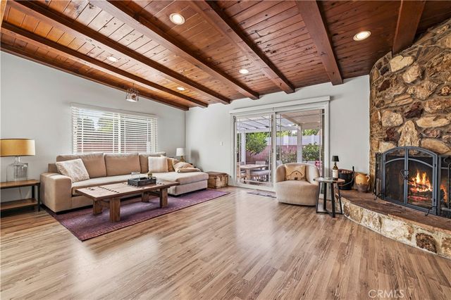 17955 Archwood, Reseda, CA 91335
