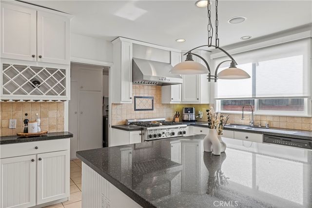 17955 Archwood, Reseda, CA 91335