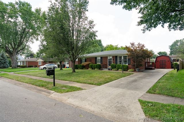 1411 Ridgeway Drive, Jeffersonville, IN 47130