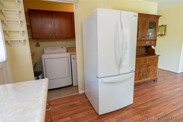 1411 Ridgeway Drive, Jeffersonville, IN 47130