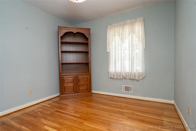 1411 Ridgeway Drive, Jeffersonville, IN 47130